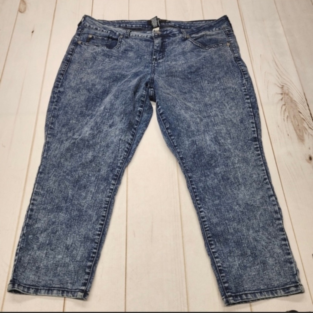 Torrid acid wash skinny crop jeans